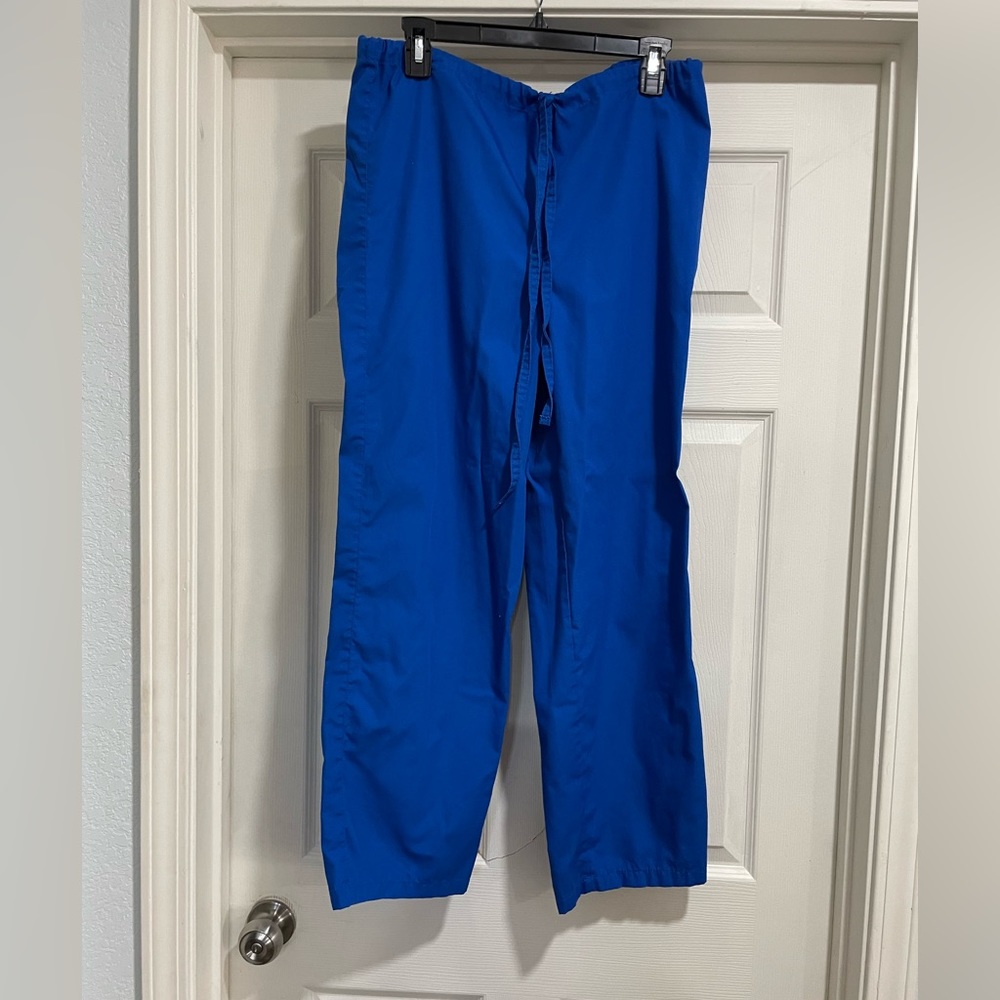 SML pair of unisex scrub bottoms